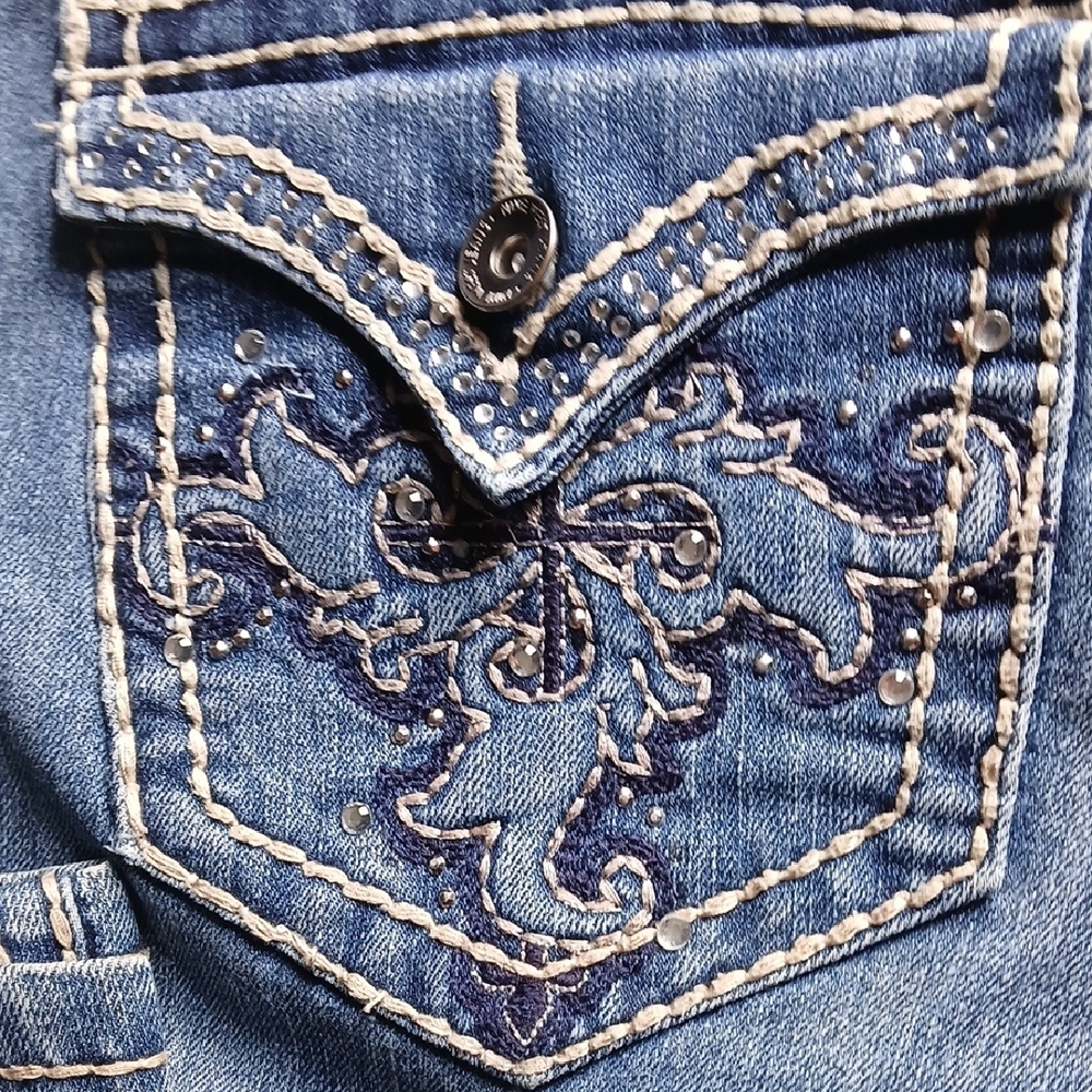 Nine West Medium Blue Bootcut Jeans with Embroidered Back Pocket - Picture 5 of 8